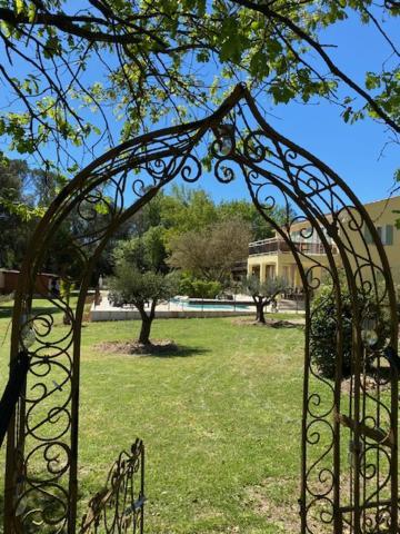 Entrecasteaux L'Eveil En Provence B&B 외부 사진